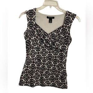 White House Black Market Black, White and burgundy Patterned Blouse size S